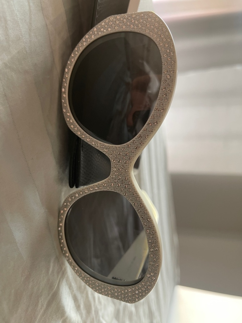 Celine - Picture 4 of 4